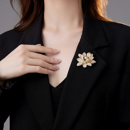 SUYU Fashionable Blooming Lotus Brooch For Women Elegant And Luxurious Brooch For Flowers New Popular Brooch For Holiday Gifts