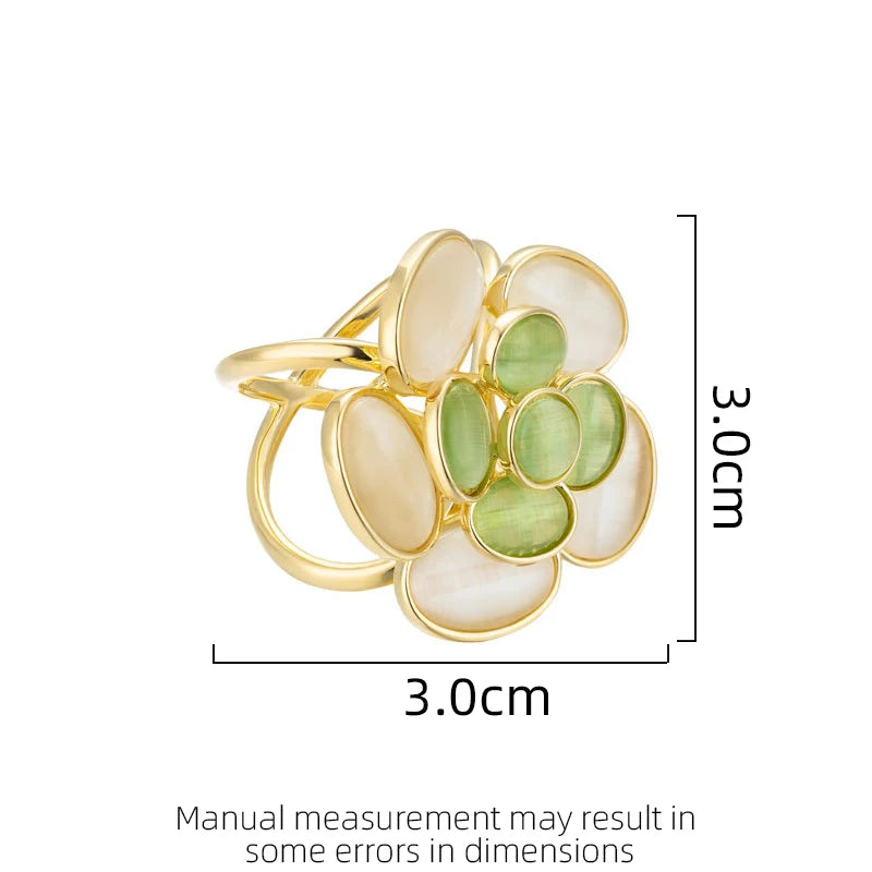 SUYU Fashionable And Cute Cat's Eye Stone Flower Scarf Buckle Luxurious Three Ring Scarf Accessories For Women Brooch Fashion