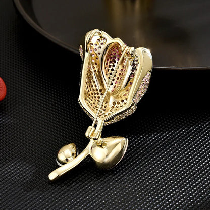 SUYU Rose Light Luxury Brooch 2024 New Design Exquisite Women's Retro Elegant Brooch Overcoat Accessories Pin Holiday Gift