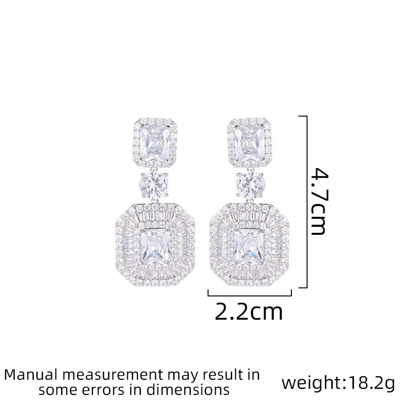 Elegant and beautiful women's light luxury design square earrings geometric fashion jewelry versatile and niche design earrings