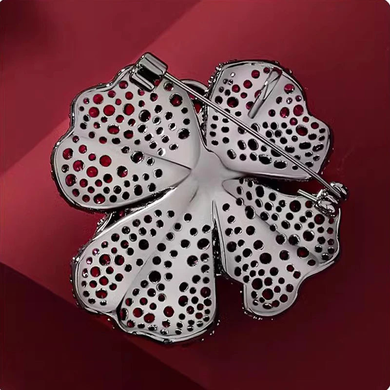 SUYU New Camellia Blossom brooch Luxury Women's Red Rose Brooch Flower Temperament Exquisite Pin Design Sense Suit Accessories