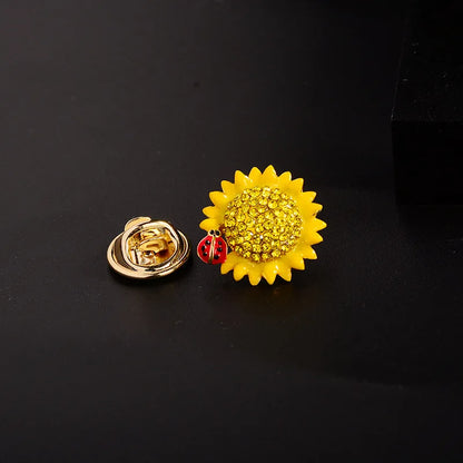 Fashion Accessories For Women In The Summer Of 2023 Include Brooches, Ladybugs, Sunflowers, And Accessories Suitable For Sets