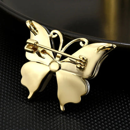 SUYU Winter New Simulated Pearl Fritillaria Brooch Design For Women's Luxury Brooch Suit Accessories Exquisite And Unique Trendy