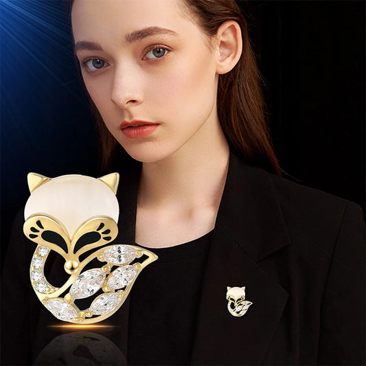 SUYU Cute Cat Eye Fox Collar Pin, Simple Temperament, Small Pin, Anti-Light Buckle, Brooch Accessories