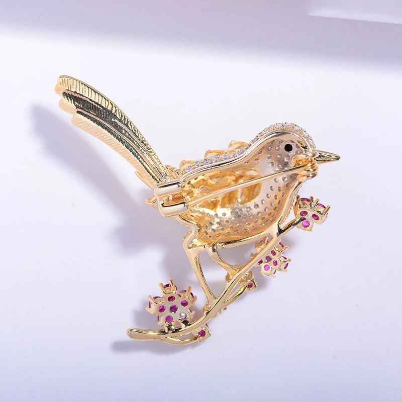 SUYU Intelligent Happy Color Magpie Brooch Inlaid With Cubic Zirconia Design Bird Brooch Fashion Pin