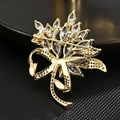 SUYU Flower Brooch Women's Elegant Temperament Brooch Suit Coat Pin Exquisite Accessories