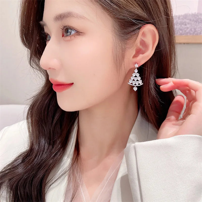 SUYU Autumn Women's Fashion Design Plant Christmas Tree Inlaid Temperament Shining Love Zircon Festival Earrings