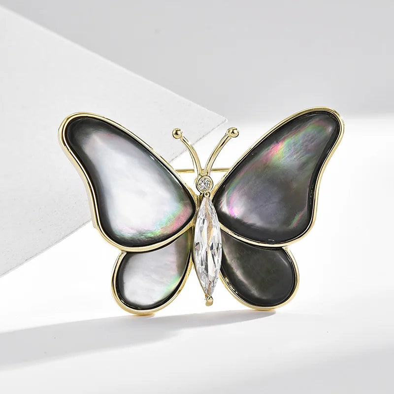 SUYU Winter New Exquisite Butterfly Brooch Women's Luxurious Brooch Fashionable Temperament Classic And Atmospheric Style Coat