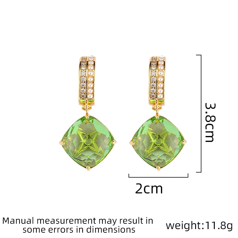 SUYU Women's Light Luxury Design Vintage Hollow Carved Long Earrings Elegant Fashionable Unique Design Sense Earrings