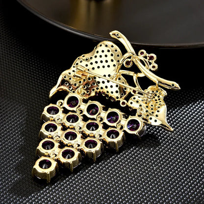 SUYU Autumn New Design Women's Luxury Grape Brooch Exquisite And Simple Versatile Coat Accessories 2024 New Trendy Brooch