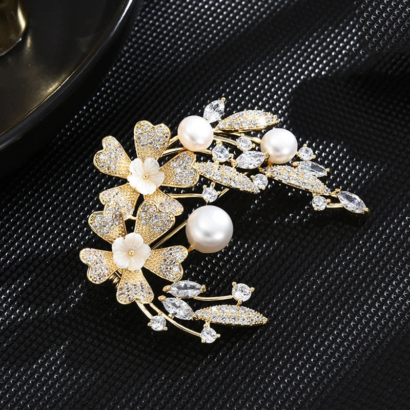 SUYU Wholesale Imitation Pearl Wreath Brooch Suit Coat Pin Elegant Versatile Accessories New Year Gift